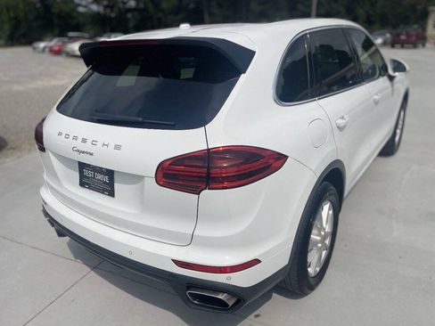 Used 2016 Porsche Cayenne AWD/4WD image 7