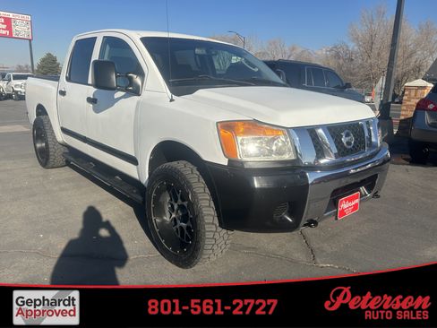 Used 2008 Nissan Titan SE image 1