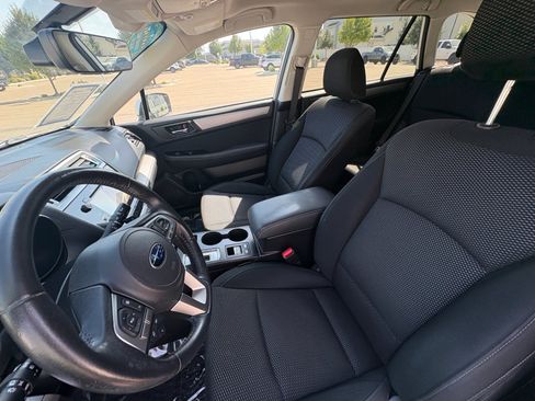 Used 2017 Subaru Outback 2.5i Premium AWD/4WD image 14