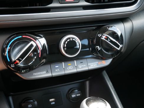 Certified 2023 Hyundai Kona SEL AWD/4WD image 22
