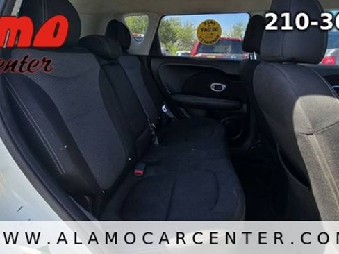 Used 2018 Kia Soul + FWD image 19