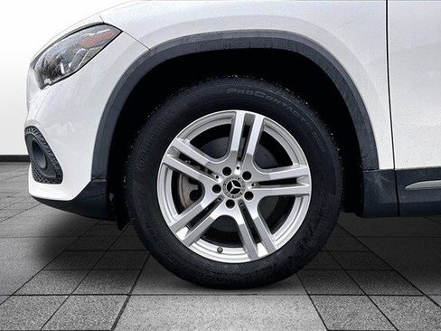 Certified 2021 Mercedes-Benz GLA 250 4MATIC image 4