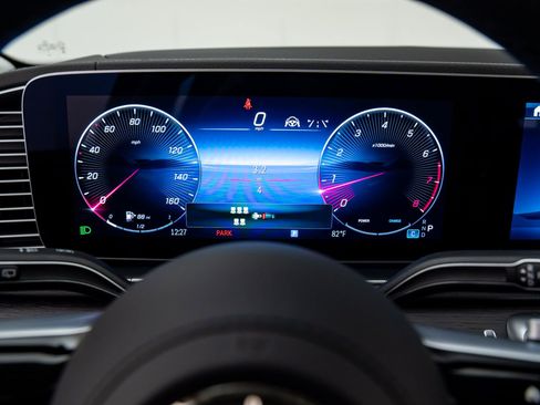 New 2026 Mercedes-Benz GLS 450 4MATIC image 28