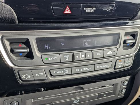 Used 2016 Honda Pilot Elite image 20