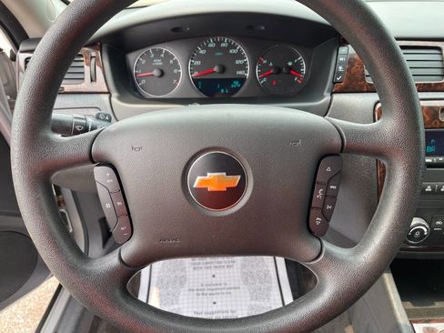 Used 2016 Chevrolet Impala LT image 17
