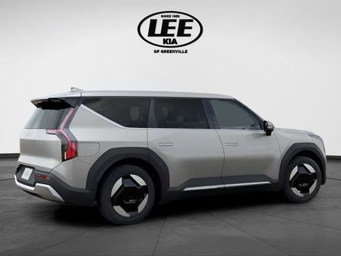 New 2026 Kia EV9 Light RWD image 8