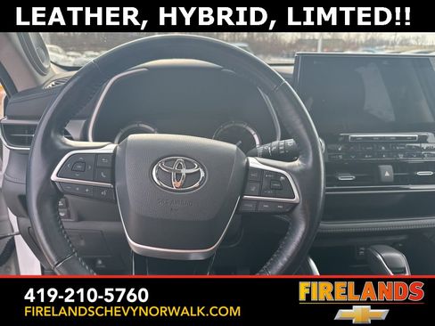 Used 2022 Toyota Highlander Limited image 6