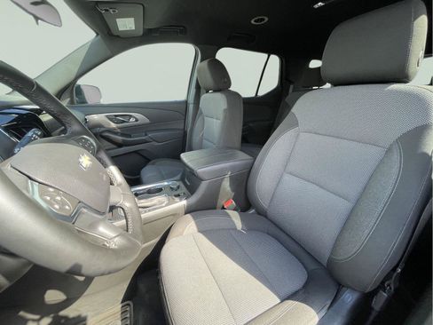 Used 2023 Chevrolet Traverse LT AWD/4WD image 13