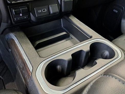 Used 2020 Chevrolet Silverado 1500 RST w/ All-Star Edition image 18