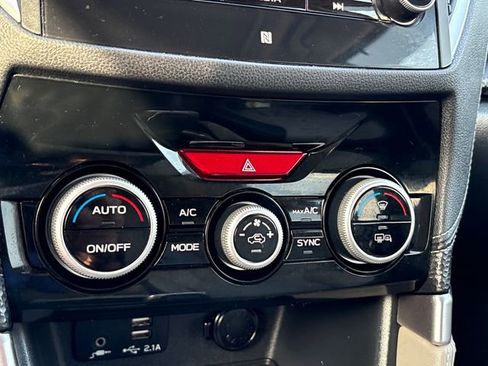 Used 2019 Subaru Forester Limited AWD/4WD image 17