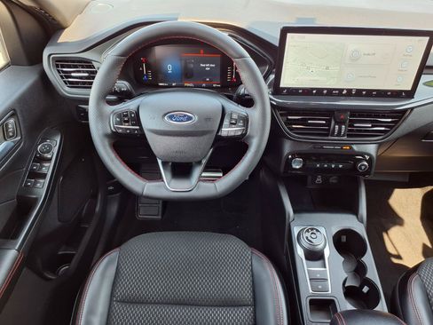 Used 2024 Ford Escape ST-Line w/ Tech Pack #1 AWD/4WD image 6