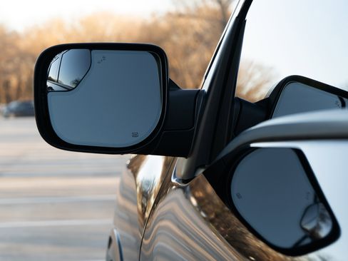 Used 2024 Nissan Titan PRO-4X w/ Pro-4x Convenience Package image 12