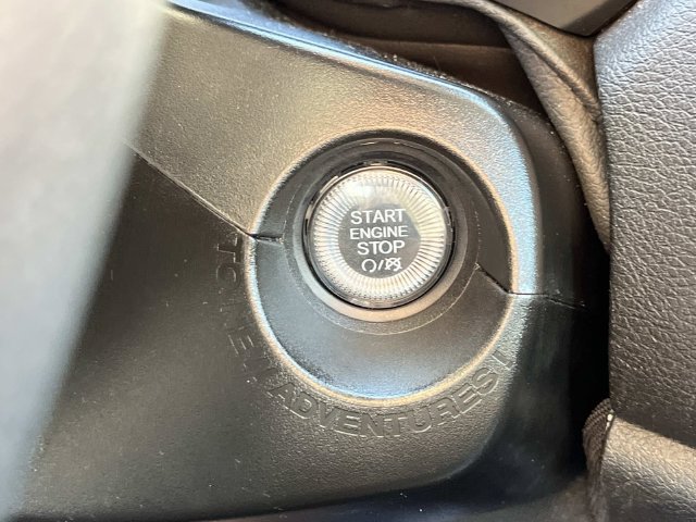 Used 2023 Jeep Renegade Latitude AWD/4WD image 31