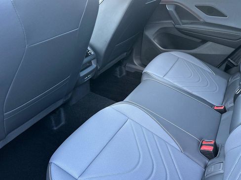 New 2026 Volkswagen Tiguan SE image 11