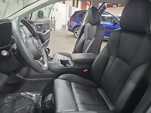 Used 2025 Subaru Outback Touring AWD/4WD image 15