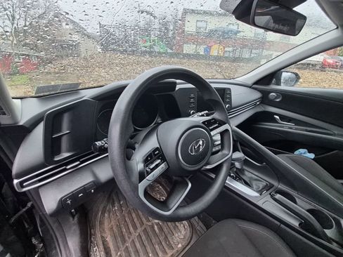 Used 2021 Hyundai Elantra SEL image 10