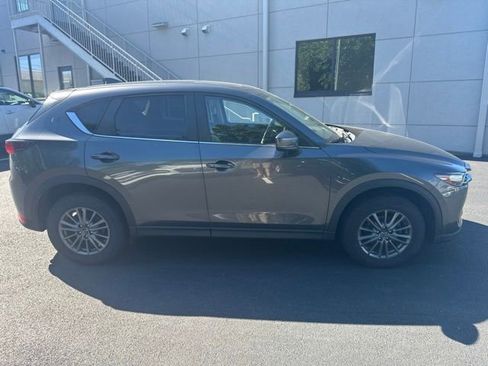 Used 2017 MAZDA CX-5 Touring w/ Preferred Equipment Package AWD/4WD image 4