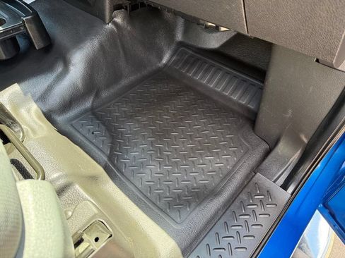 Used 2013 Ford F150 STX w/ Mid Equipment Group AWD/4WD image 29