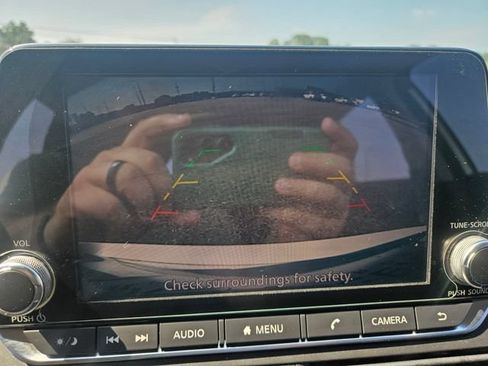Used 2020 Nissan Altima 2.5 SR w/ Premium Package FWD image 20