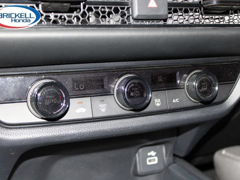 Certified 2024 Honda HR-V LX image 34
