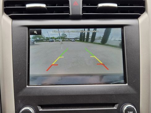 Used 2016 Ford Fusion SE w/ Equipment Group 202A image 18