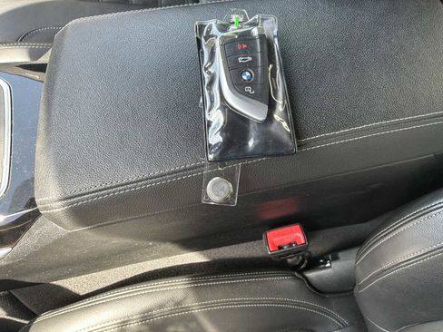 Used 2019 BMW 330i Sedan w/ Convenience Package image 32