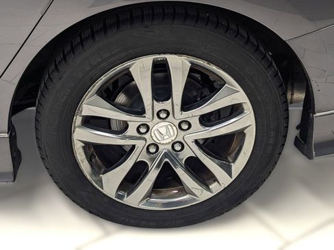 Used 2014 Honda Accord Touring image 9