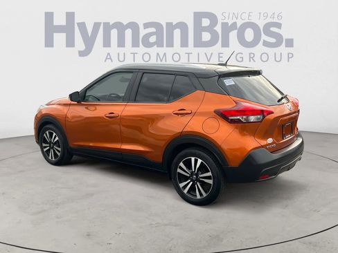 Used 2019 Nissan Kicks SV image 6