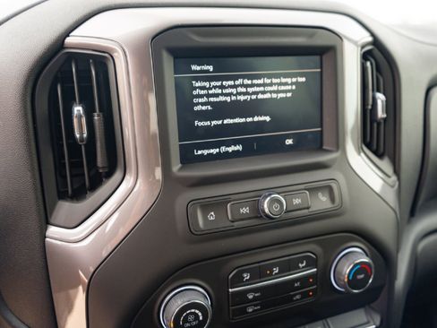 Used 2022 Chevrolet Silverado 1500 Custom image 17