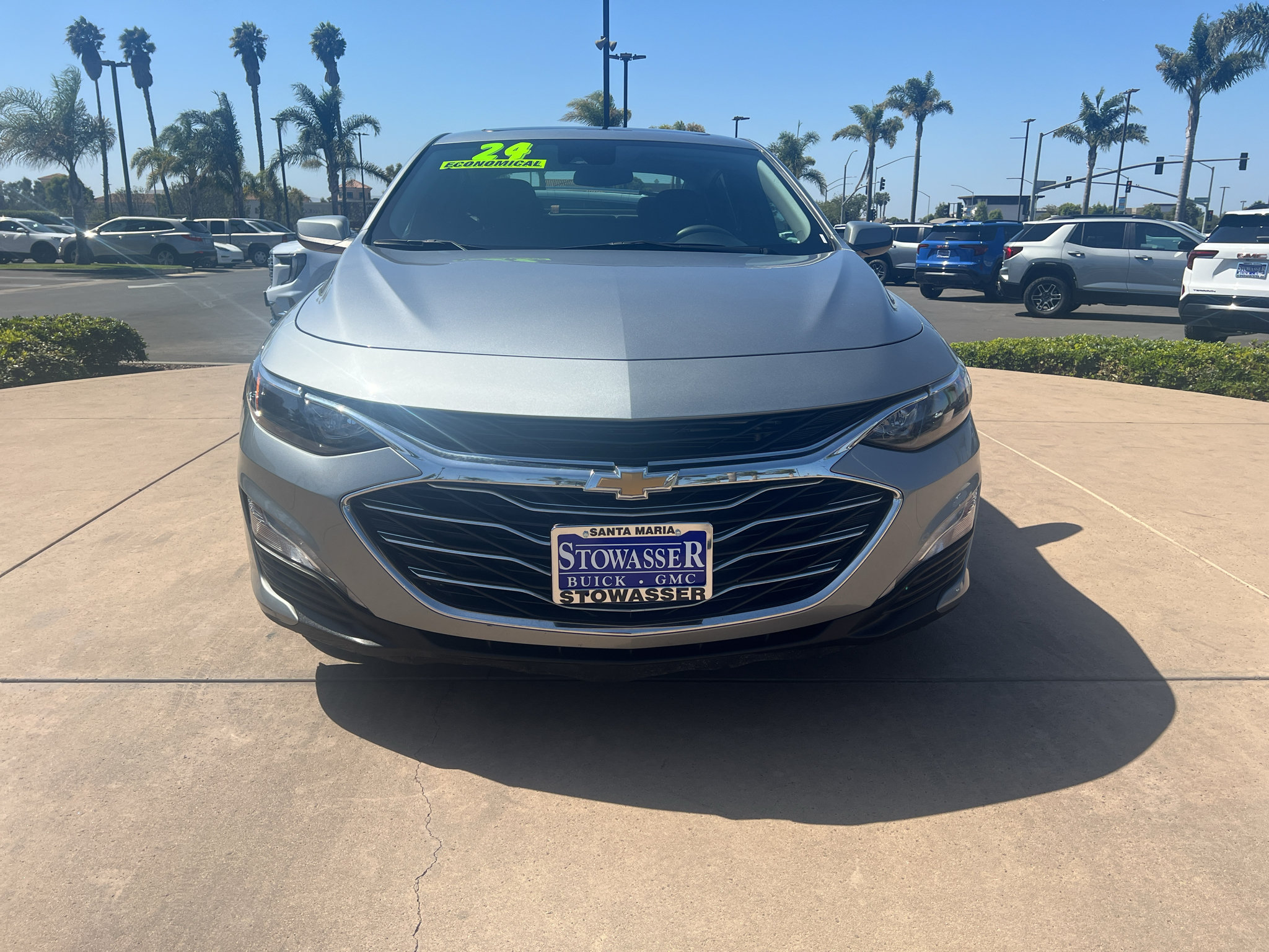 Used 2024 Chevrolet Malibu LT FWD image 2