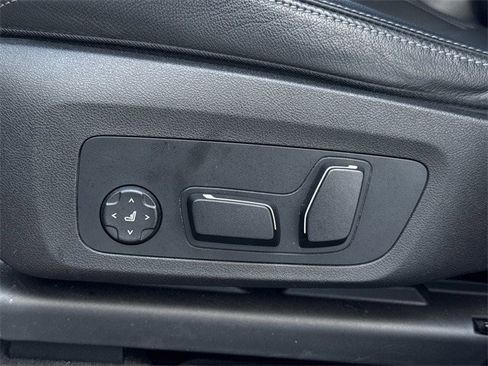 Used 2024 BMW X4 xDrive30i w/ Premium Package image 30