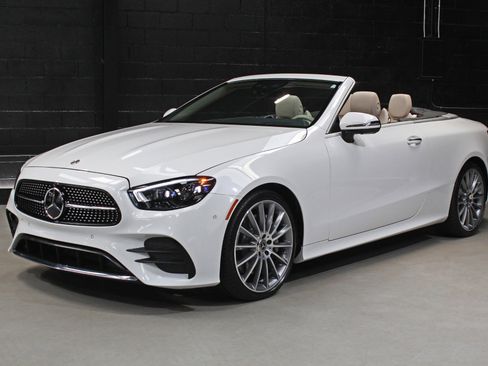 Used 2023 Mercedes-Benz E 450 Cabriolet image 4