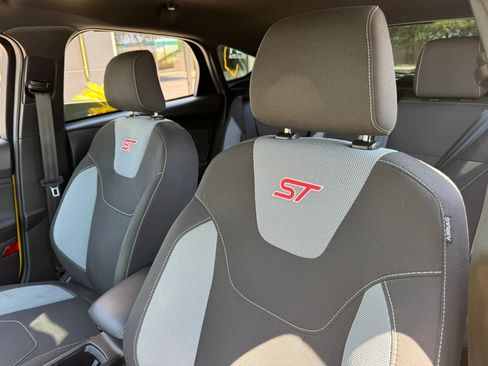 Used 2017 Ford Focus ST FWD image 20