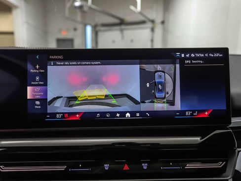 Used 2026 BMW 530i xDrive w/ M Sport Package image 19