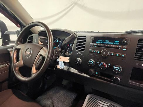 Used 2011 GMC Sierra 2500 SLE w/ SLE Preferred Package AWD/4WD image 51