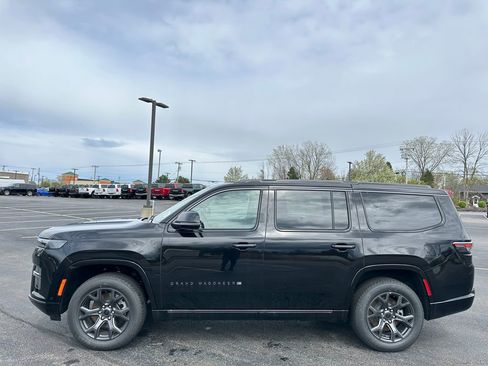 New 2026 Jeep Grand Wagoneer Limited AWD/4WD image 5