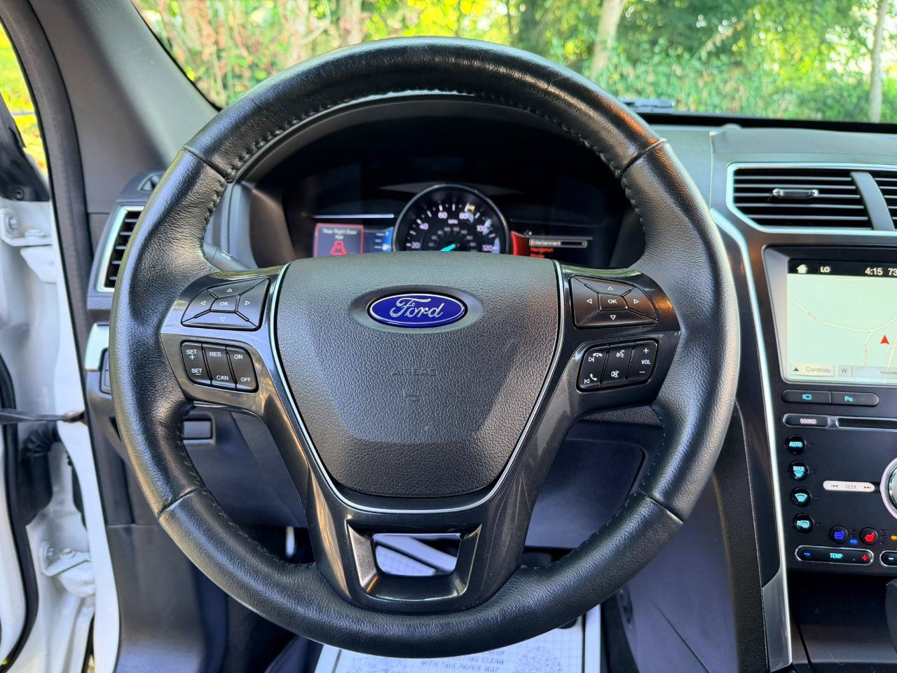 Used 2017 Ford Explorer Limited FWD image 10