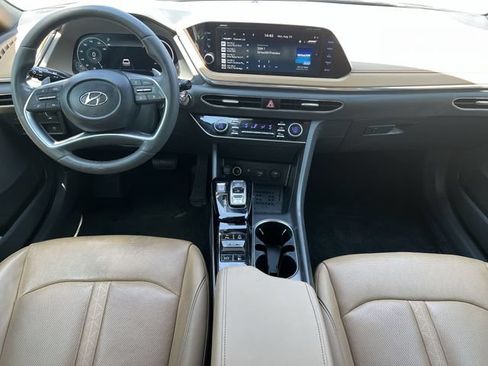 Used 2023 Hyundai Sonata Limited w/ Preferred Accessory Package FWD image 17