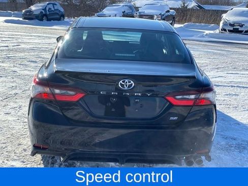 Used 2023 Toyota Camry SE image 4
