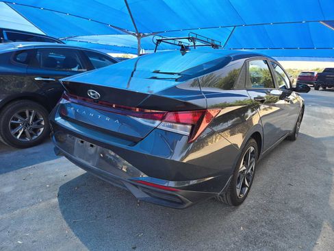 Used 2023 Hyundai Elantra SEL w/ Convenience Package FWD image 4