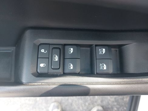 Used 2024 Jeep Grand Cherokee Laredo X AWD/4WD image 26