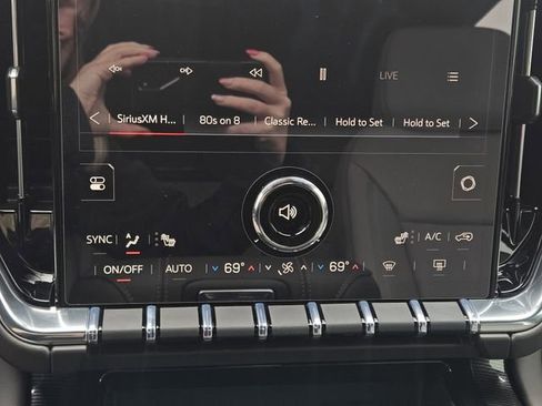 New 2026 GMC Yukon Elevation image 15