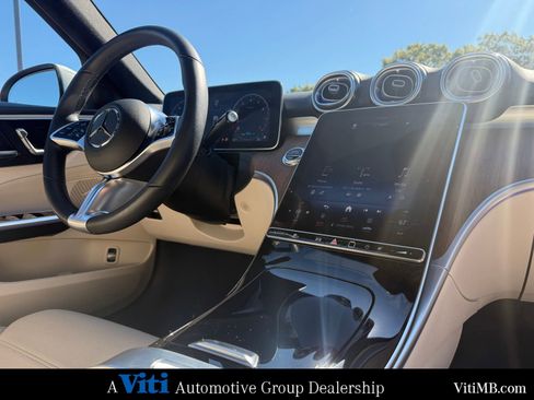 Certified 2022 Mercedes-Benz C 300 4MATIC Sedan image 31