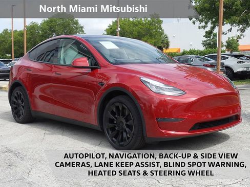 Used 2021 Tesla Model Y Long Range AWD/4WD image 1