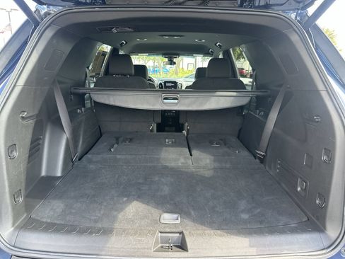 Used 2023 Chevrolet Traverse LT AWD/4WD image 33