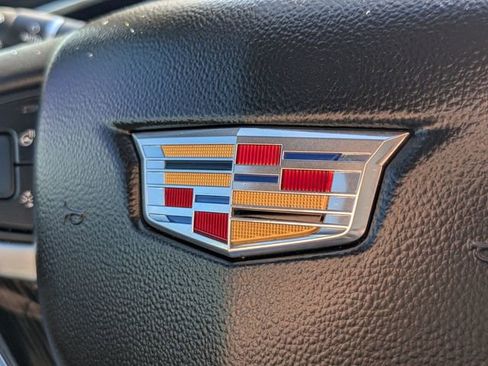 Used 2024 Cadillac XT6 Premium Luxury image 27