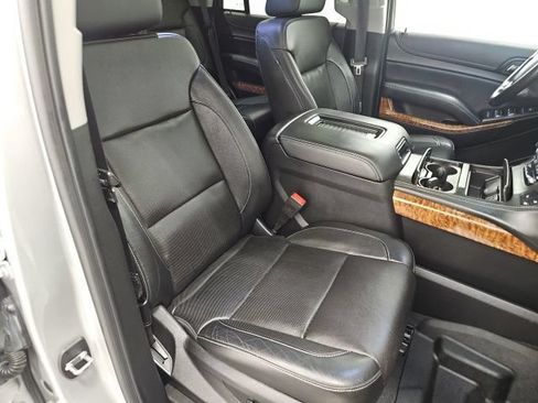 Used 2020 Chevrolet Tahoe Premier AWD/4WD image 40