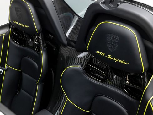 Used 2015 Porsche 918 Spyder AWD/4WD image 26