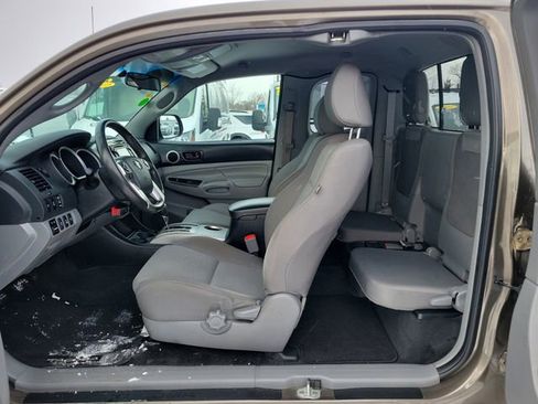 Used 2015 Toyota Tacoma 4x4 Access Cab V6 image 23
