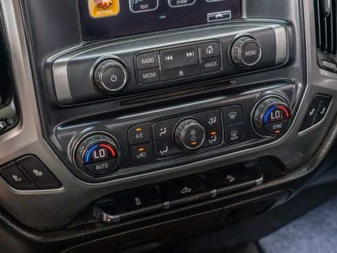 Used 2018 Chevrolet Silverado 1500 LT w/ All Star Edition AWD/4WD image 29